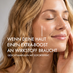 Ältere Frau mit strahlend schöner Haut, daneben in weißer Schrift "Wenn deine Haut einen Extra-Boost an Wirkstoff braucht. Gesichtsampullen mit Soforteffekt