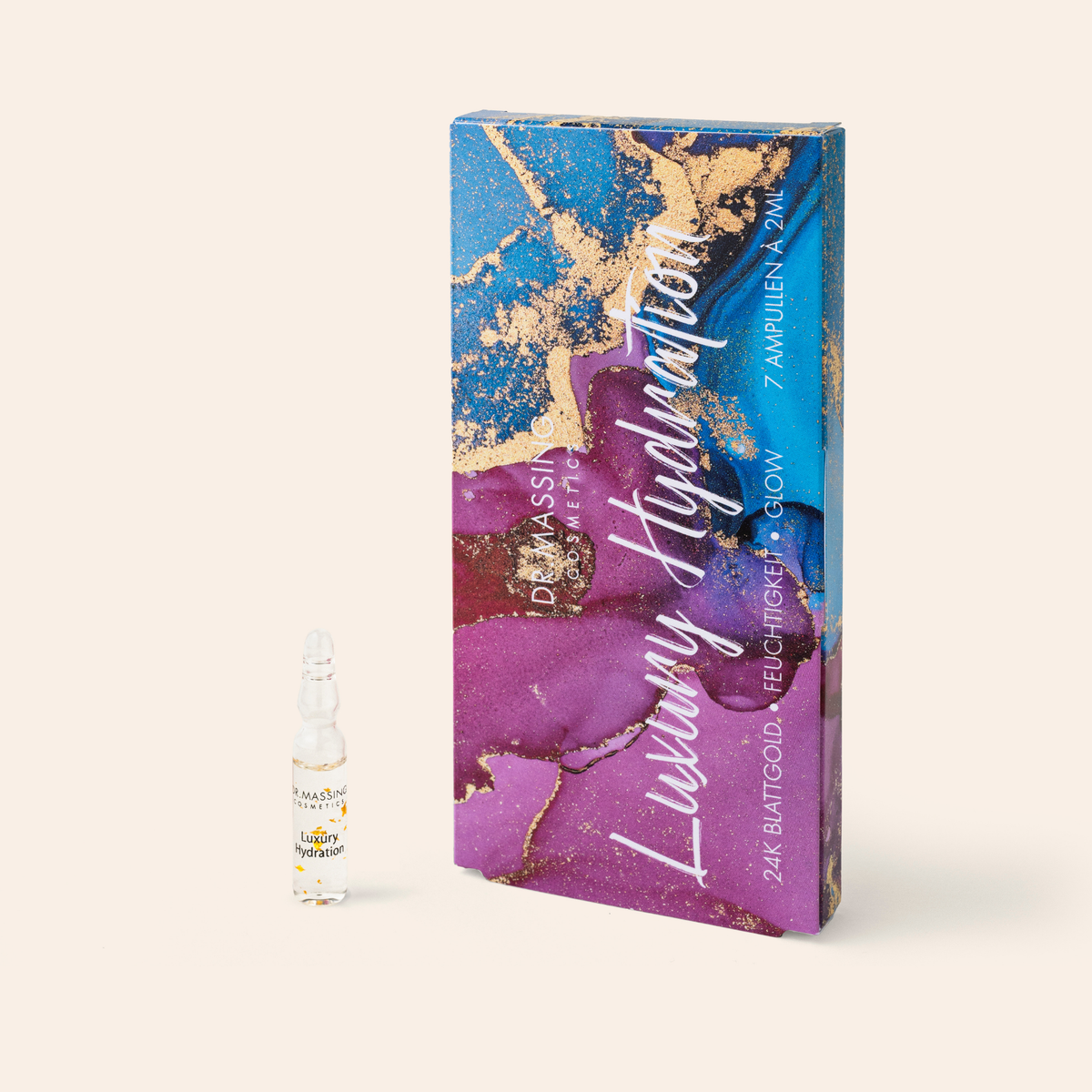 Dr. Massing Luxury Hydration Gesichtsampulle Produktverpackung vor beigen Hintergrund