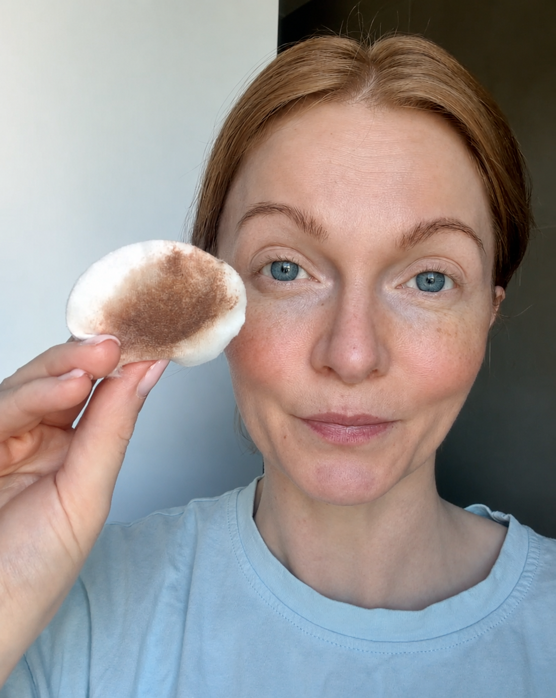 3. Schritt der Anwendung des Long Lashes Eye Cleaner
