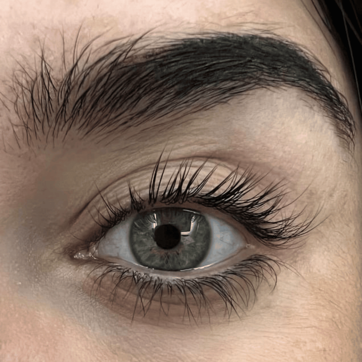 Wimpernserum Vorher Nachher Ergebnins Long Lashes Classic für lange, schwungvolle Wimpern