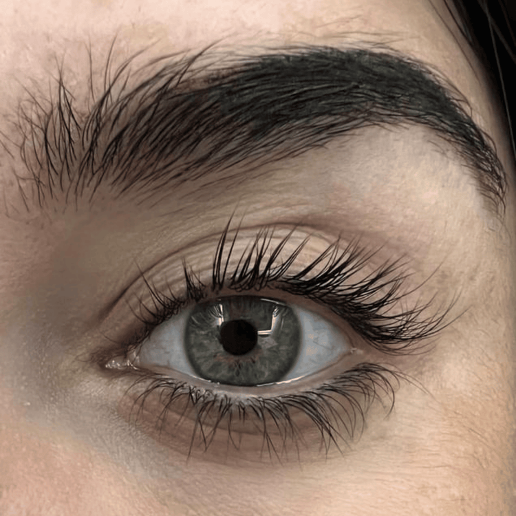Wimpernserum Vorher Nachher Ergebnins Long Lashes Classic für lange, schwungvolle Wimpern